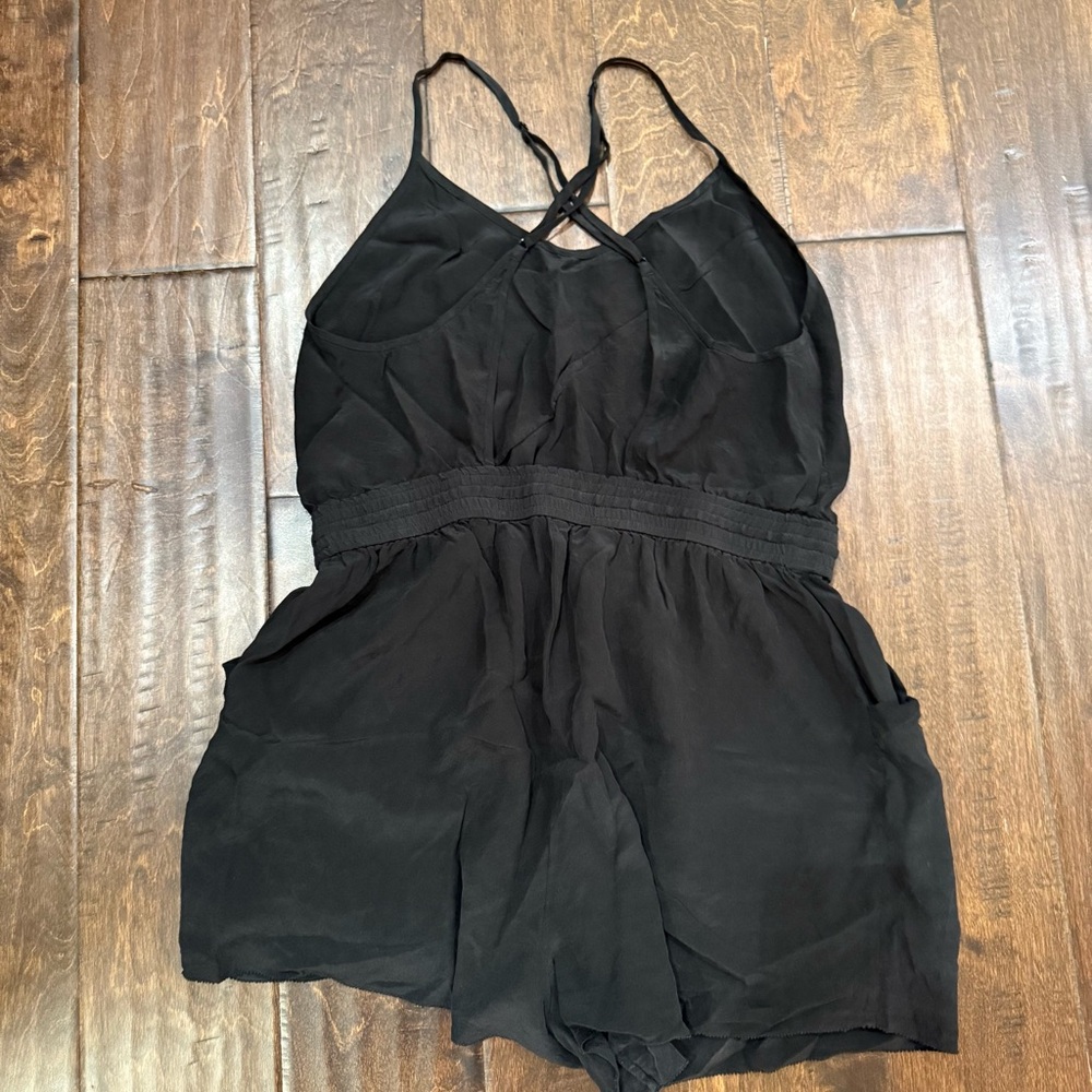 Aritzia Wilfred Peri Black Silk Crepe Drawstring Criss Cross Back Romper size M - Picture 7 of 9
